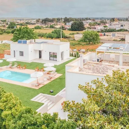 Villa Le Tarantine Aparthotel *